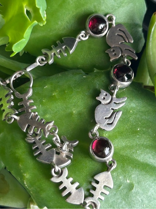 Unique Vintage Jewelry - Vintage Fish bones cat garnet gemstone link bracelet sterling silver 925